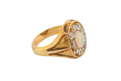 Lot 25 - AN OPAL AND DIAMOND CLUSTER RING