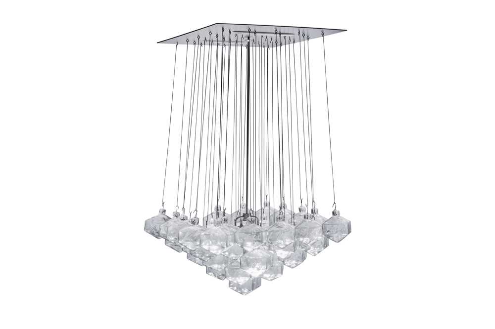 Lot 50 AN ITALIAN CONTEMPORARY CHANDELIER   215385 1 Medium 