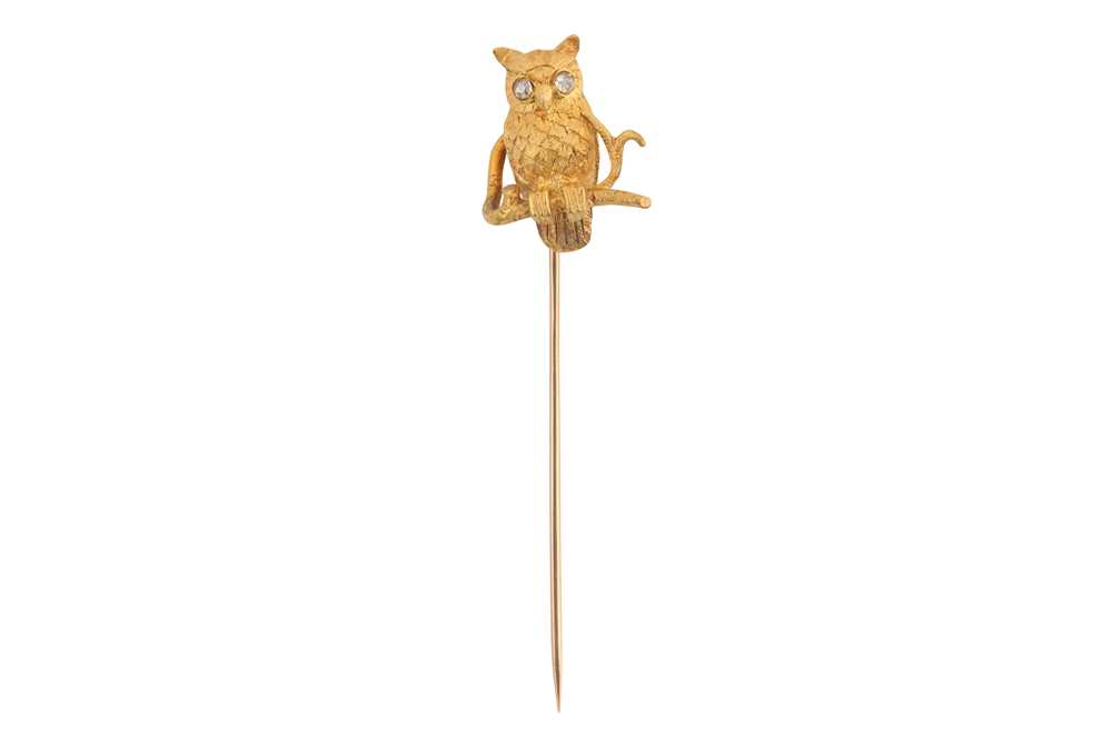 Lot 209 - AN OWL STICK PIN