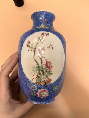 Lot 309 - A PAIR OF CHINESE FAMILLE-ROSE BLUE-GROUND SGRAFFITO VASES