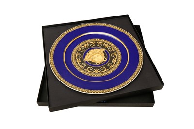 Lot 134 - Versace Rosenthal Medusa Blue Presentaion Plates