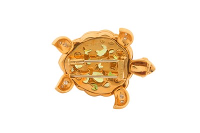Lot 84 - CHANEL Ι A  PERIDOT AND DIAMOND TURTLE BROOCH