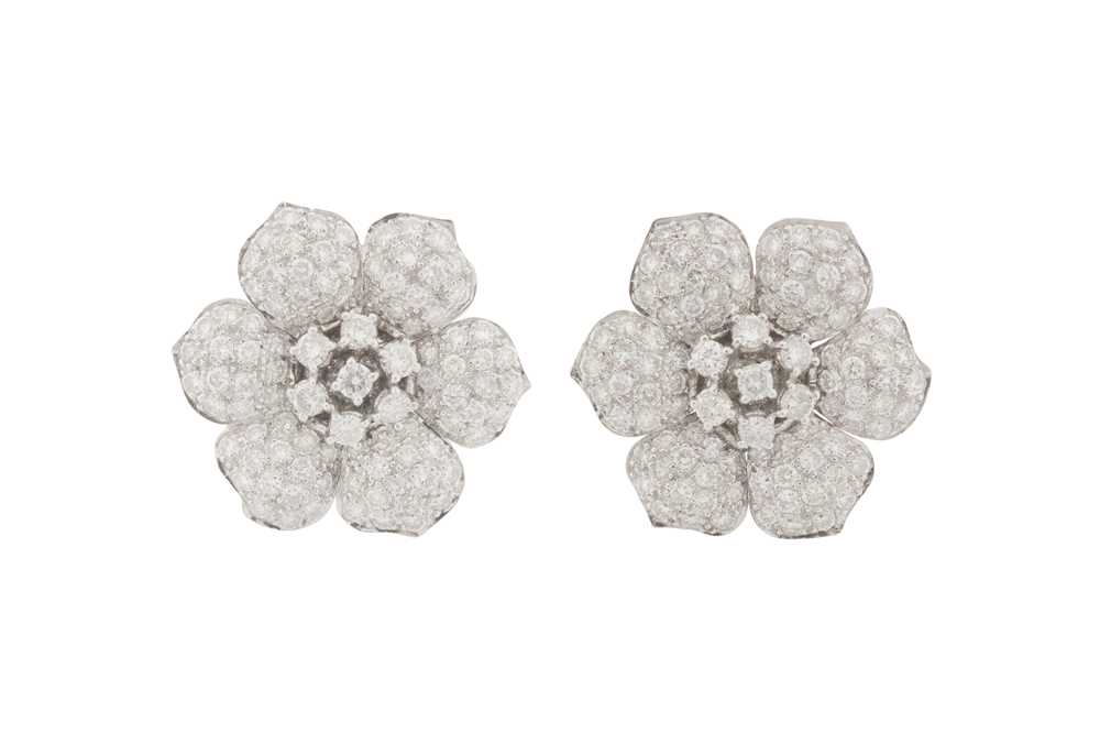 Lot 284 - A PAIR OF DIAMOND FLOWER EARRINGS