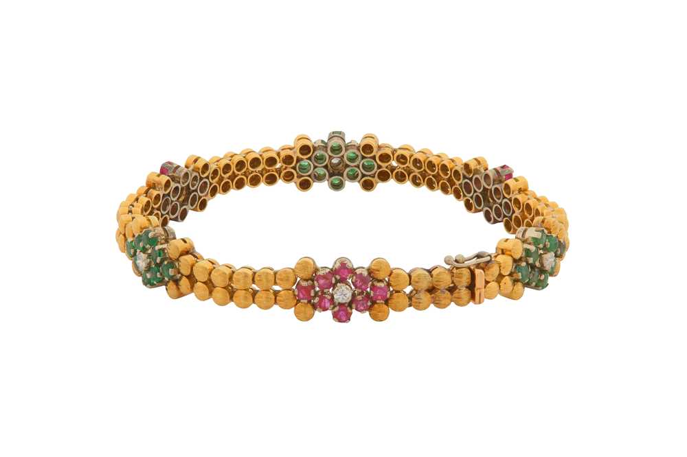 Lot 87 - A RUBY, EMERALD AND DIAMOND BRACELET