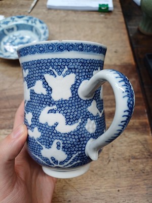 Lot 421 - THREE CHINESE BLUE AND WHITE PIECES
