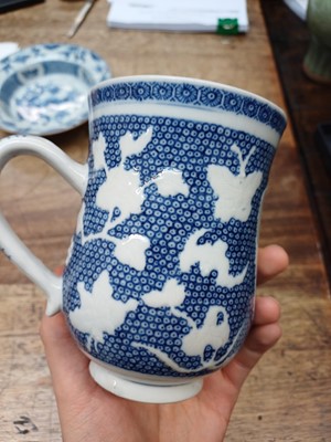 Lot 16 - THREE CHINESE BLUE AND WHITE PIECES