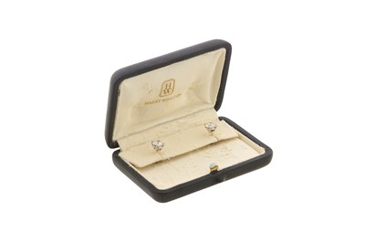 Lot 293 - HARRY WINSTON Ι A PAIR OF DIAMOND STUDS