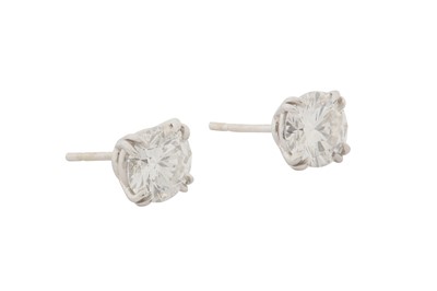 Lot 293 - HARRY WINSTON Ι A PAIR OF DIAMOND STUDS