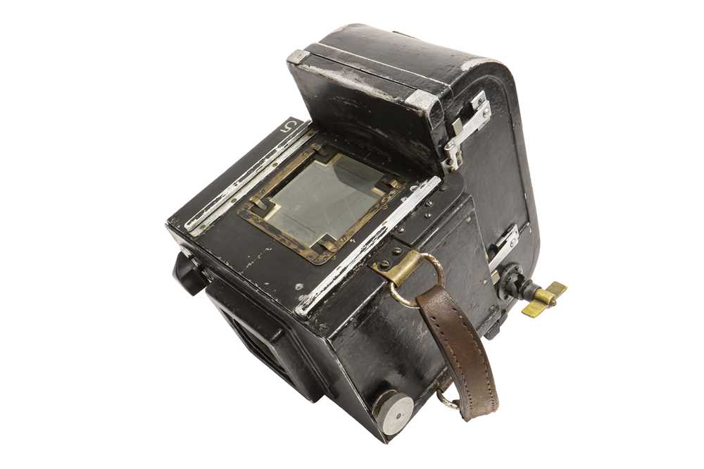 Lot 1061 - A Rare Walkies Rotating Back 5" Camera.