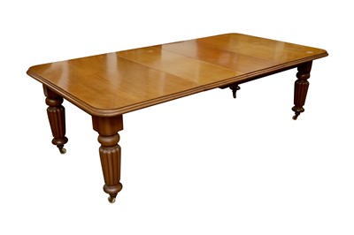 Lot 793 - A VICTORIAN MAHOGANY EXTENDING DINING TABLE