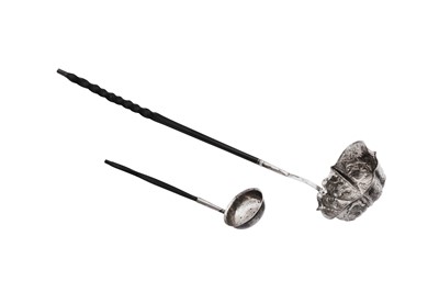 Lot 24 - A GEORGE II STERLING SILVER PUNCH LADLE, LONDON 1750 BY ?.M