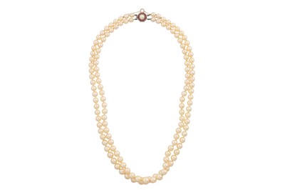 Lot 119 - A DOUBLE-STRAND CULTURED PEARL NECKLACE