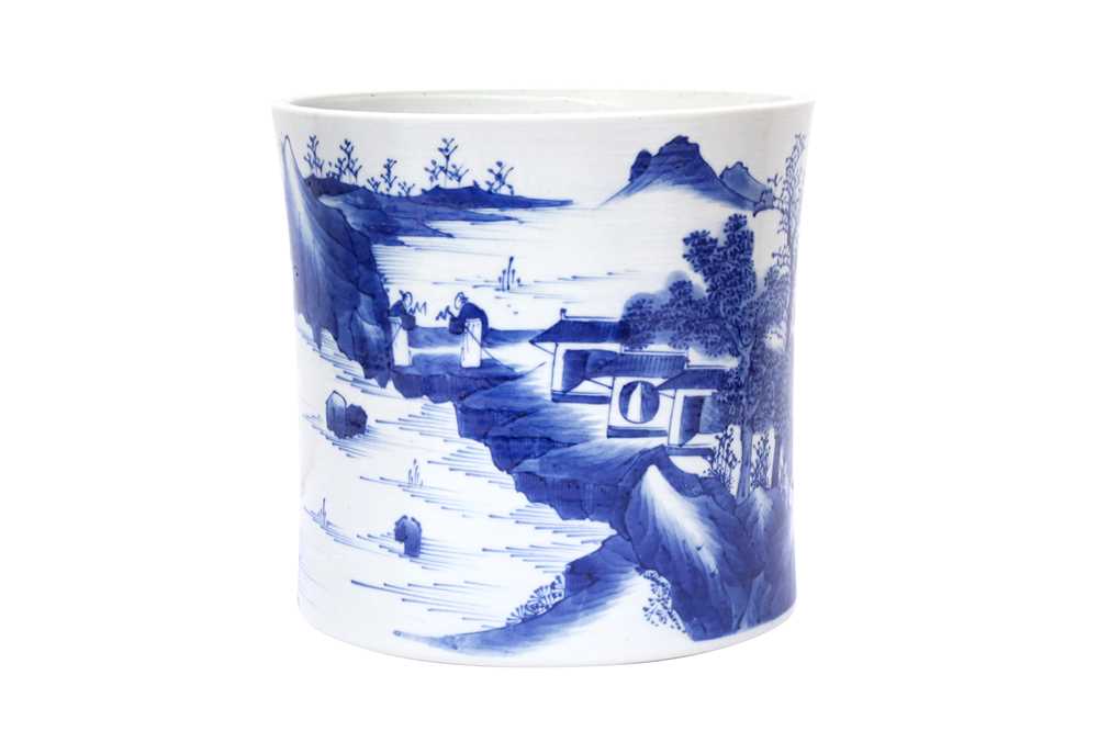 Lot 45 - A CHINESE BLUE AND WHITE BRUSH POT, BITONG