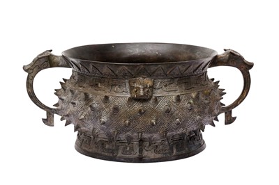 Lot 219 - A CHINESE ARCHAISTIC BRONZE RITUAL VESSEL, GUI