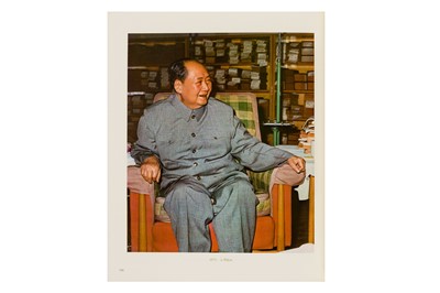 Lot 17 - Xu Xiaobing / Hou Bo  - Mao Tsetoung Choix de Photographies 1978