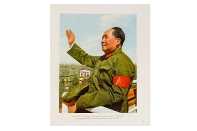 Lot 17 - Xu Xiaobing / Hou Bo  - Mao Tsetoung Choix de Photographies 1978
