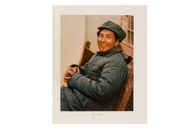 Lot 17 - Xu Xiaobing / Hou Bo  - Mao Tsetoung Choix de Photographies 1978