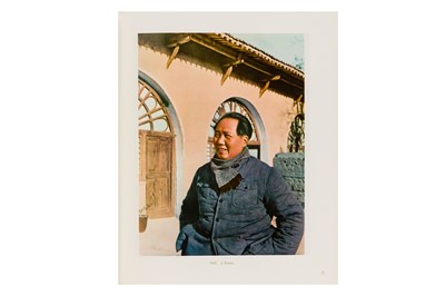 Lot 17 - Xu Xiaobing / Hou Bo  - Mao Tsetoung Choix de Photographies 1978