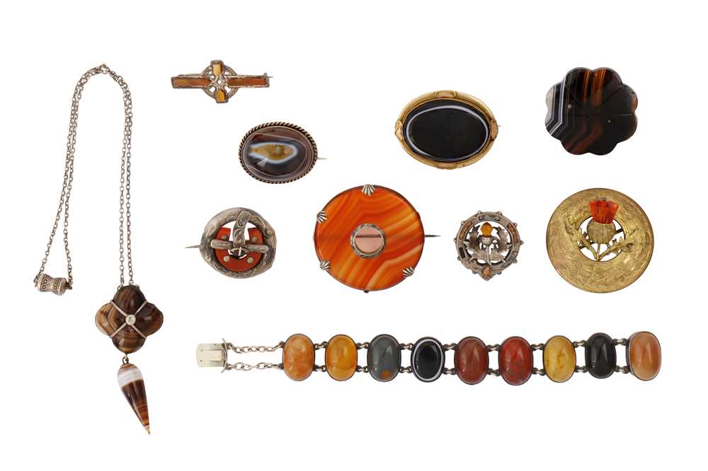 Lot 26 - A GROUP OF SCOTTISH AND OTHER JEWELLERY