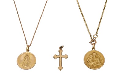 Lot 58 - TWO RELIGIOUS PENDANT NECKLACES AND A CROSS