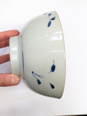 Lot 20 - A CHINESE BLUE AND WHITE 'NANKING CARGO' BOWL