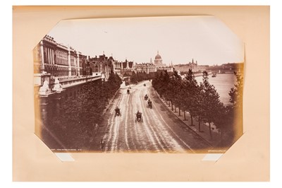 Lot 99 - THE LONDON STEREOSCOPIC COMMPANY'S VIEWS OF LONDON & VICINITY, 1875-1895