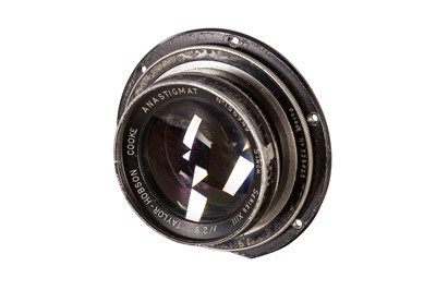 Lot 330 - A Taylor Hobson Cooke Anastigmat  5" f/2.9 Series XII Lens