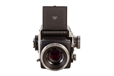 Lot 256 - A Rolleiflex SL66 Medium Format SLR Camera With Accessories