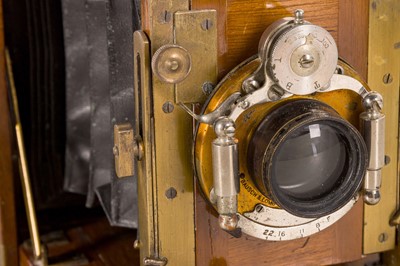 Lot 22 - A Unmarked Quarter Plate Hand & Stand Tropical Gandolfi Camera