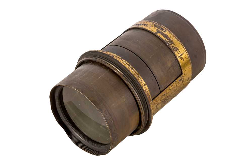 Lot 9 - An M. P. Tench Brass Waterhouse Stop Petzval Lens