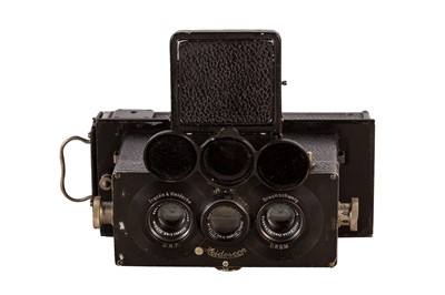 Lot 27 - A Rollei Heidoscop Stereoscopic Camera