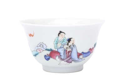 Lot 96 - A SMALL CHINESE FAMILLE-ROSE 'FIGURATIVE' BOWL