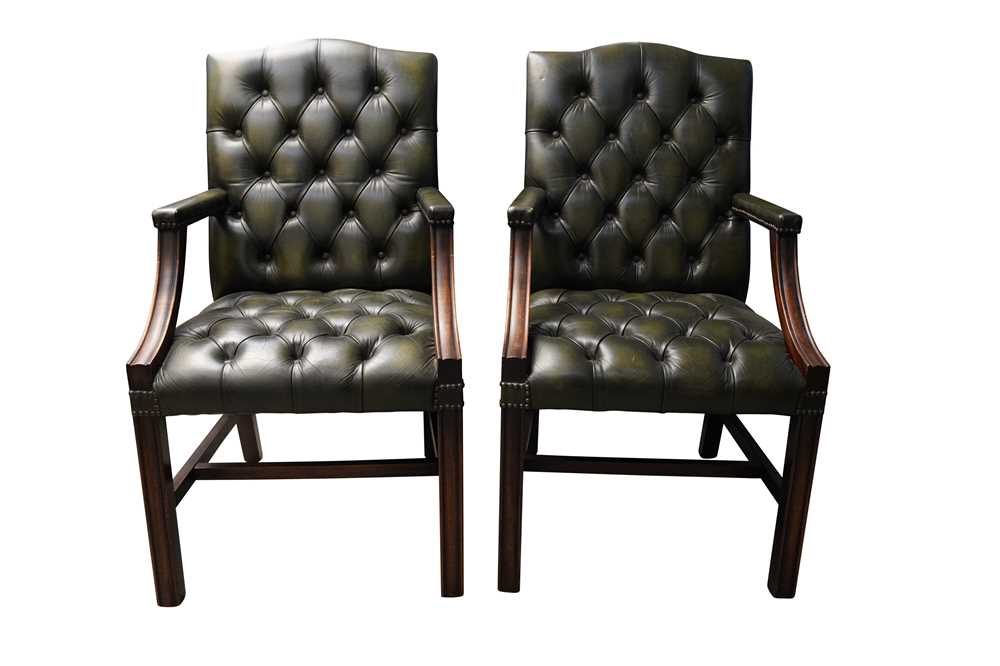 Lot 373 - A PAIR OF MAHOGANY AND GREEN LEATHER GAINSBOROUGH ARMCHAIRS, LATE 20TH CENTURY