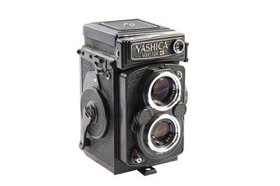 Lot 239 - Yashica 124G Camera.