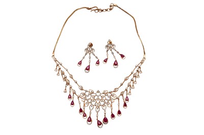 Lot 40 - GARNET AND DIAMOND NECKLACE AND EARRINGS