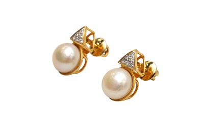 Lot 76 - A PAIR OF PEARL AND DIAMOND EARRINGS