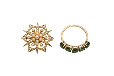 Lot 34 - A RING AND A BROOCH