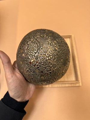 Lot 415 - A LARGE JAPANESE HANGING SILVER INCENSE BURNER, TSURI-KORO