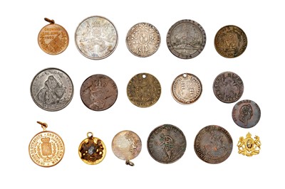 Lot 81 - A GROUP OF ASSORTED COINS AND COIN TOKENS