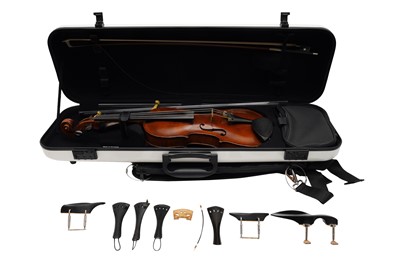 Lot 408 - AN EARLY 20TH CENTURY VIOLIN