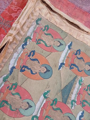Lot 198 - A TIBETAN PAINTED THANGKA OF AMITAYUS