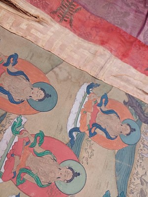 Lot 198 - A TIBETAN PAINTED THANGKA OF AMITAYUS