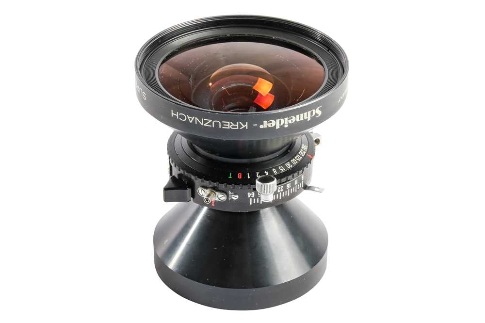 Lot 309 - A Schneider Kreuznach Super Angulon 120mm f8 Lens.