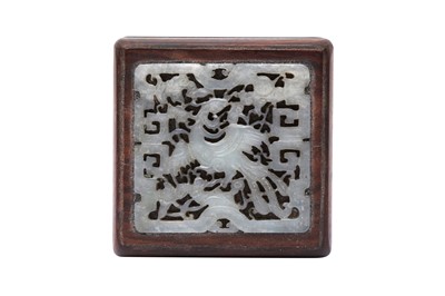 Lot 564 - A CHINESE JADE-INLAID WOOD BOX AND COVER