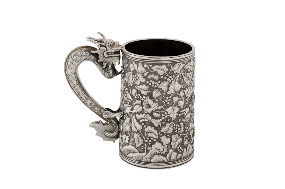 Lot 188 - A late 19th century Chinese export silver mug, Canton circa 1870 retailed by Khecheong