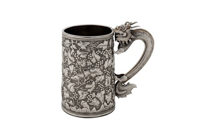 Lot 188 - A late 19th century Chinese export silver mug, Canton circa 1870 retailed by Khecheong