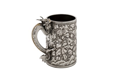 Lot 188 - A late 19th century Chinese export silver mug, Canton circa 1870 retailed by Khecheong