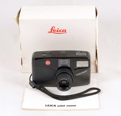 Lot 158 - Leica Mini Zoom 35mm Compact Film Camera.