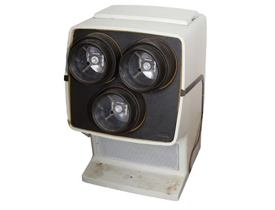 Lot 386 - An Advent Video Beam 100A PAL Projector.