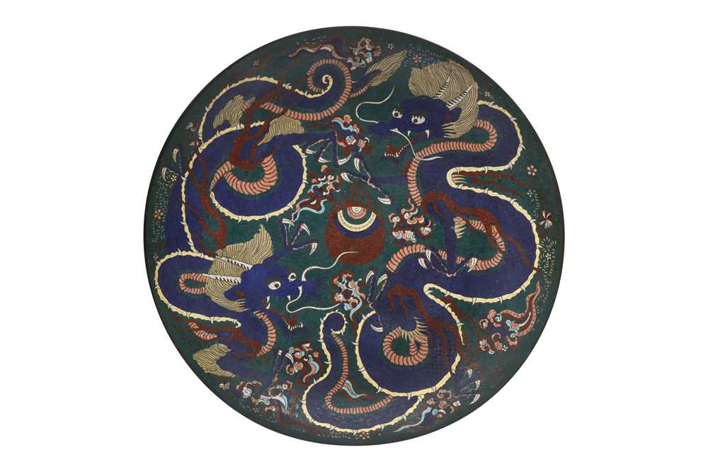 Lot 418 - A LARGE JAPANESE CLOISONNE ENAMEL 'DRAGON' CHARGER IN STYLE OF KAJI SATARO